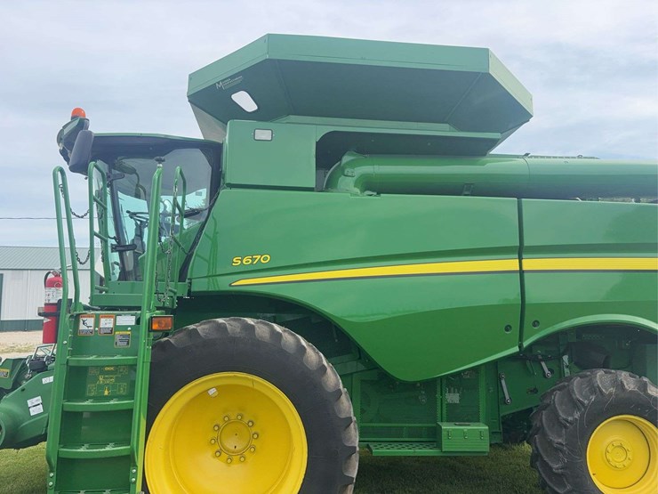 2013-john-deere-s670-image-9
