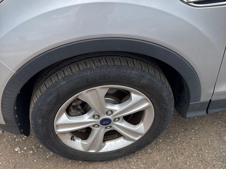 2015-ford-escape-image-16