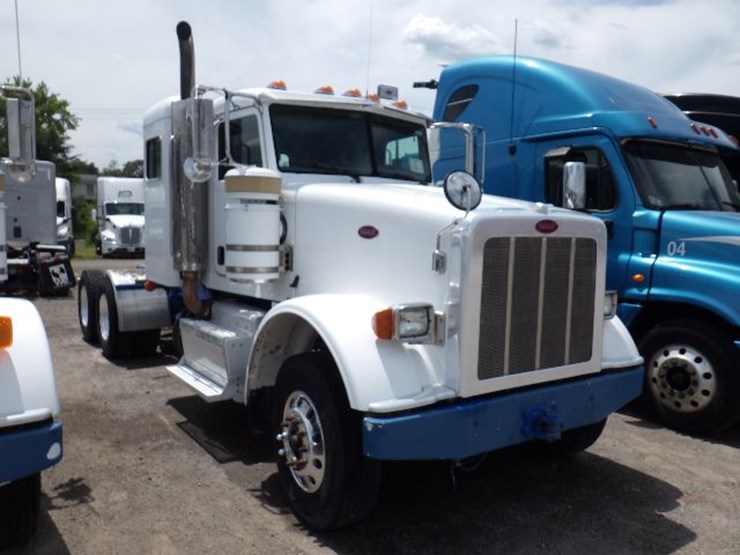 2013-peterbilt-367-image-4