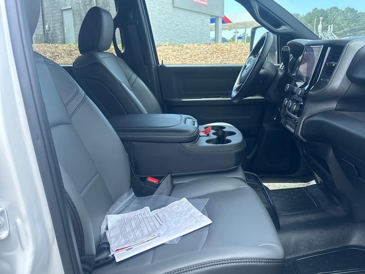 2026-dodge-ram-5500-image-31
