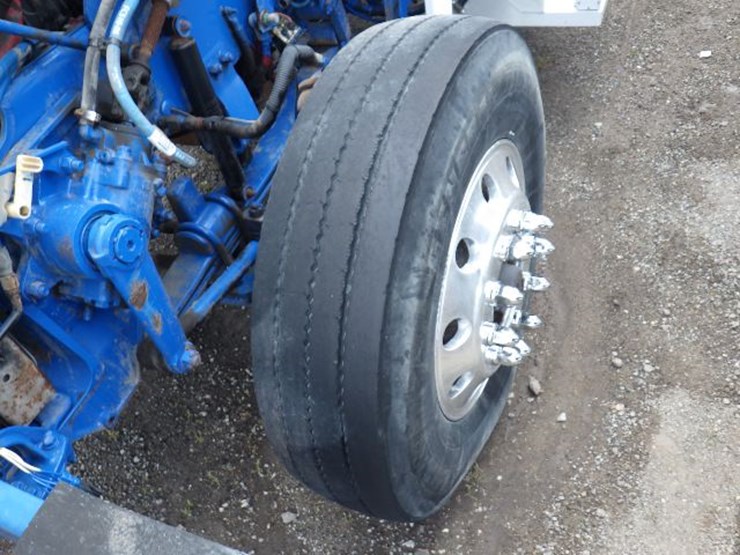 2012-peterbilt-367-image-22