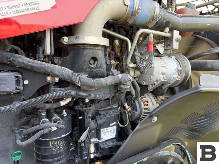 2017-case-ih-magnum-250-cvt-image-24