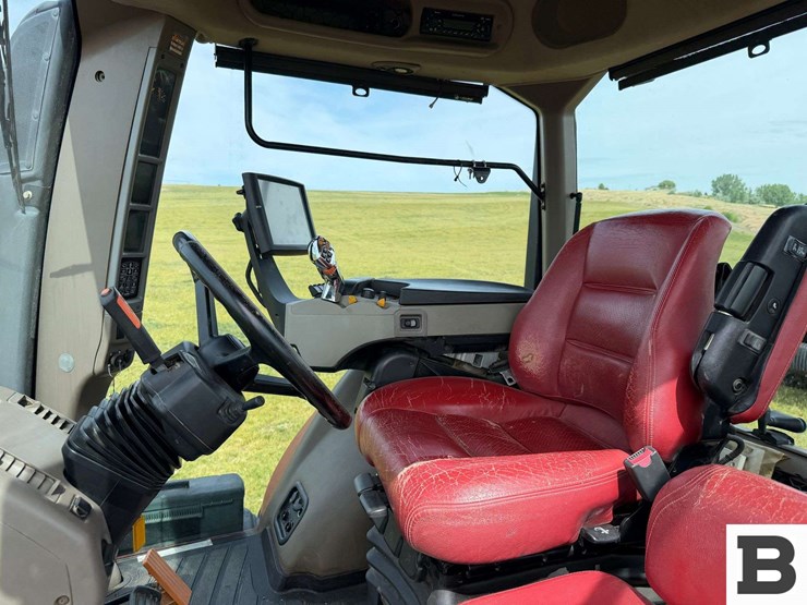 2014-case-ih-magnum-260-cvt-image-95
