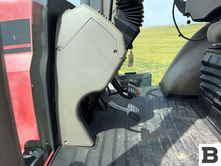 2011-case-ih-magnum-260-image-98