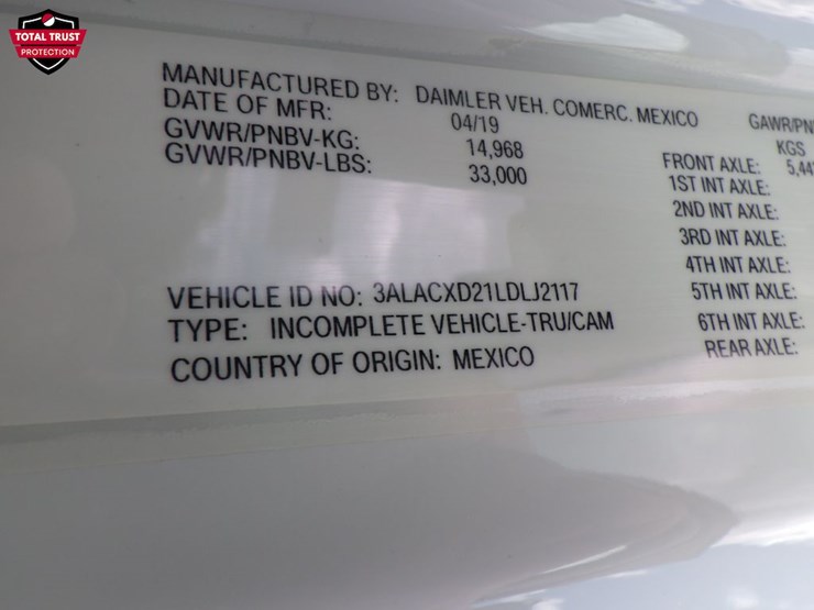 2020-freightliner-m2-106-image-15