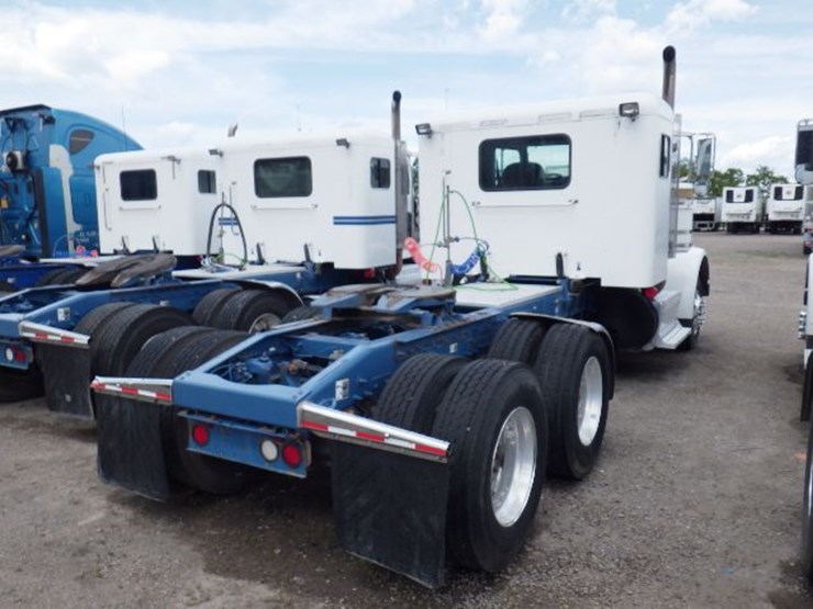 2013-peterbilt-367-image-8
