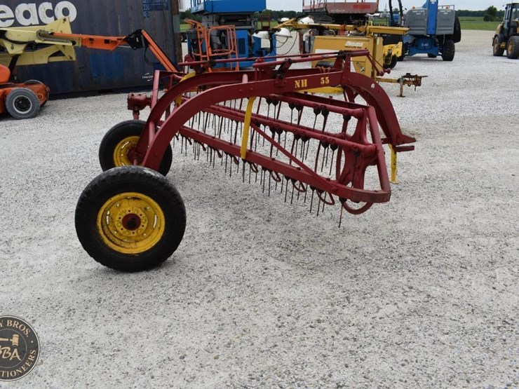 new-holland-55-image-10