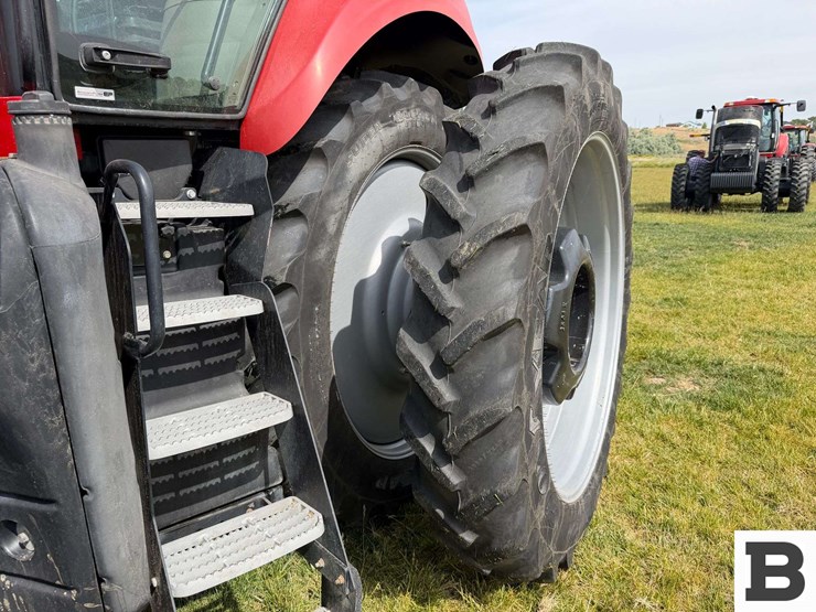 2013-case-ih-magnum-290-image-30