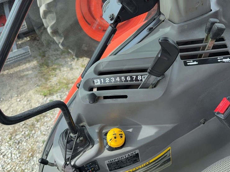 2010-kubota-l5740-image-35