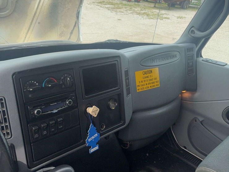 2003-international-durastar-4400-image-34
