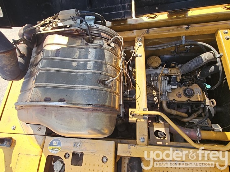 2018-caterpillar-335fl-image-24