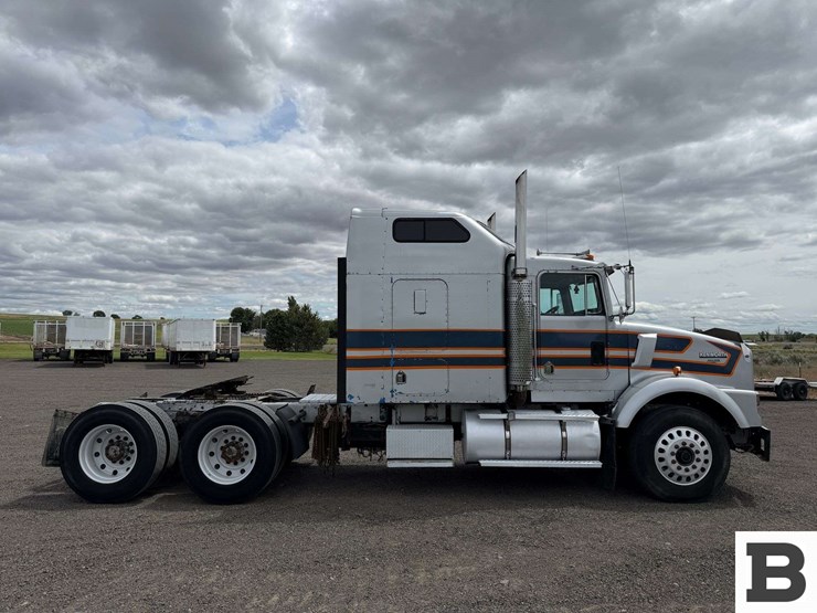 1993-kenworth-t800-image-7