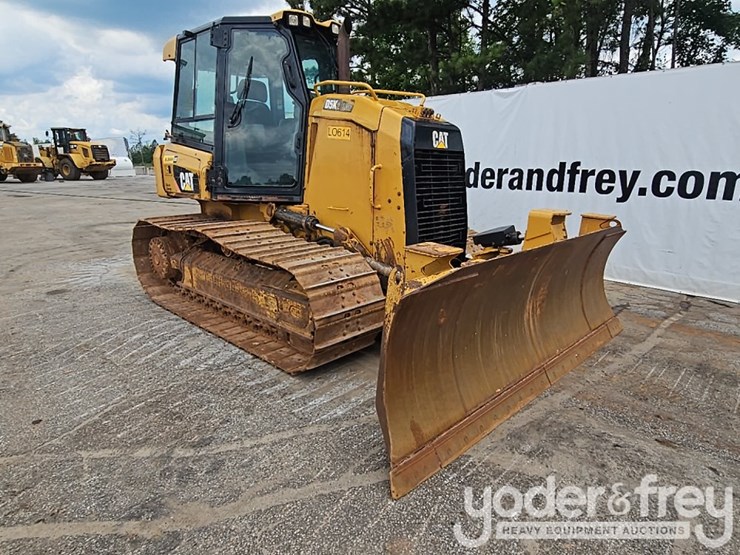 2016-caterpillar-d5k2-lgp-image-7