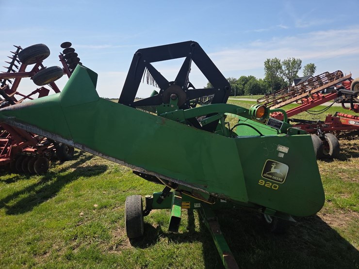 john-deere-920-image-2