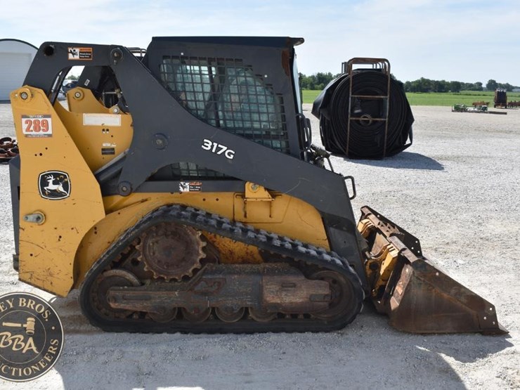 2019-deere-317g-42975-image-21