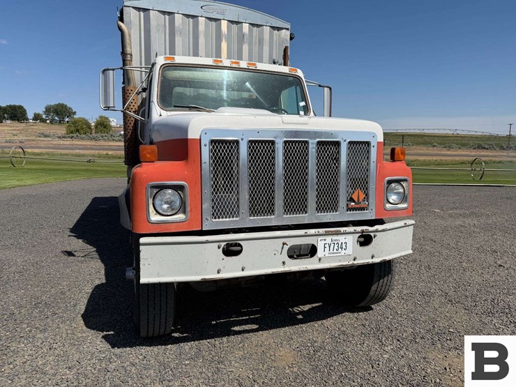 1987-international-s2500-image-8