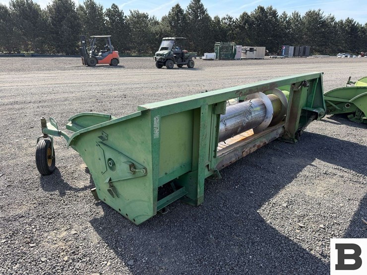 john-deere-212-image-3