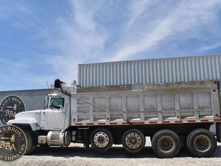1996-mack-rd688s-image-7