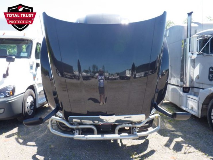 2022-peterbilt-579-image-26