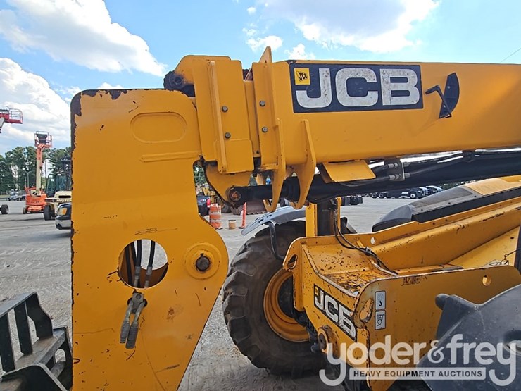 2014-jcb-507-42-image-16