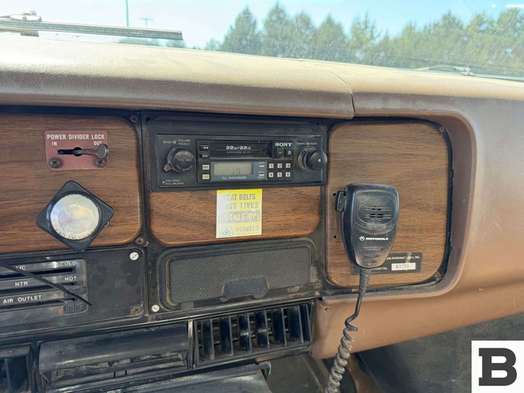 1987-international-s2500-image-61