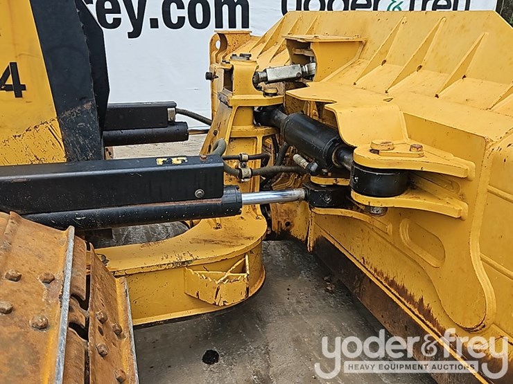 2017-caterpillar-d6k2-lgp-image-15