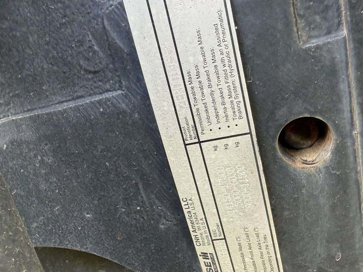 2014-case-ih-magnum-260-cvt-image-62