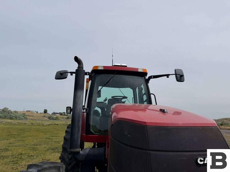 2010-case-ih-magnum-180-image-13