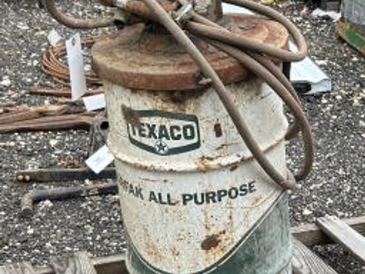 #232-•-graco-pneumatic-grease-gun-w/-image-1