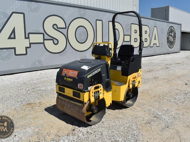 2017-bomag-bw900-50-image-3