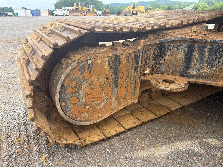 caterpillar-336-image-13
