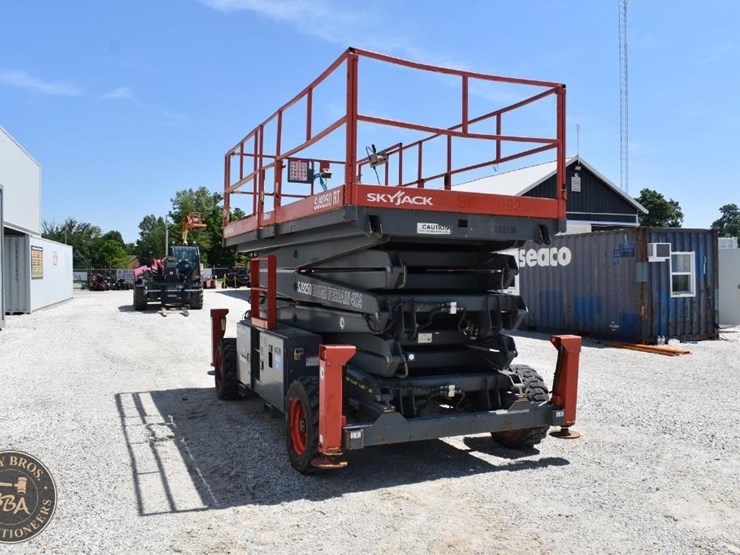 skyjack-sj9250rt-image-18