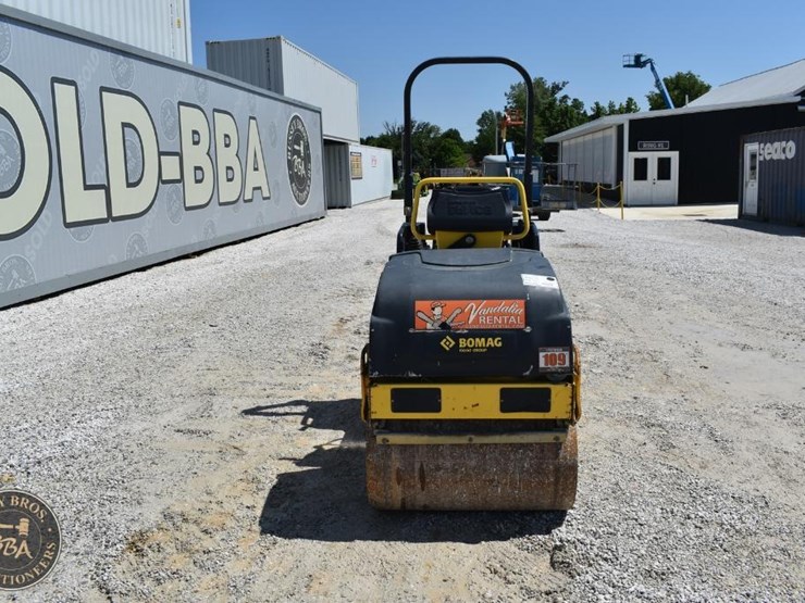 2017-bomag-bw900-50-image-12