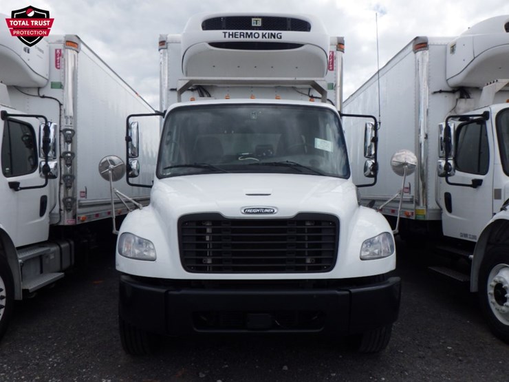 2020-freightliner-m2-106-image-2