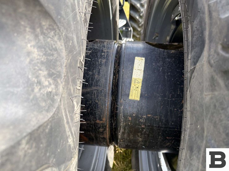 2017-case-ih-magnum-250-cvt-image-36