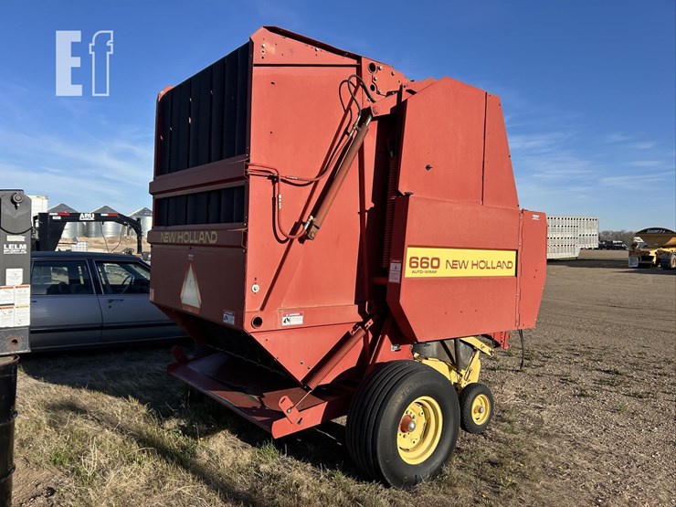 new-holland-660-image-5