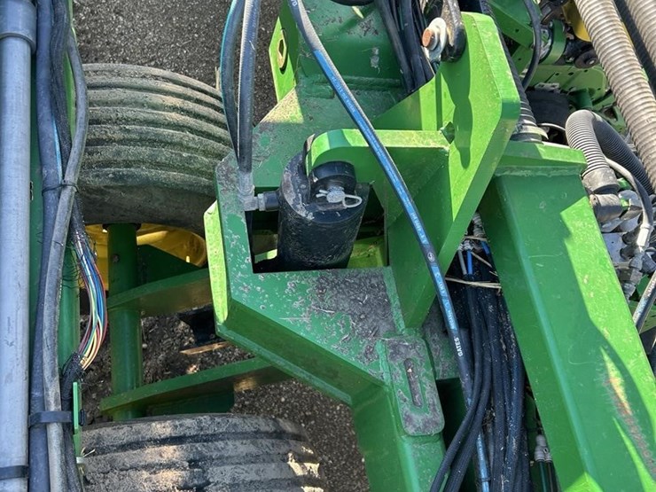 2023-john-deere-db90-image-82