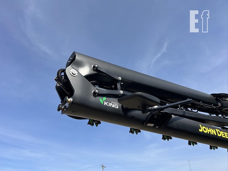 2020-john-deere-r4045-image-14
