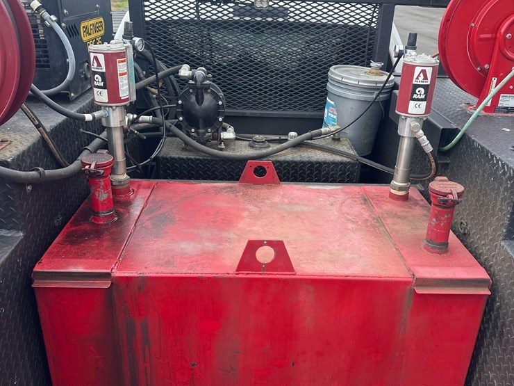 2013-ford-f750-image-22