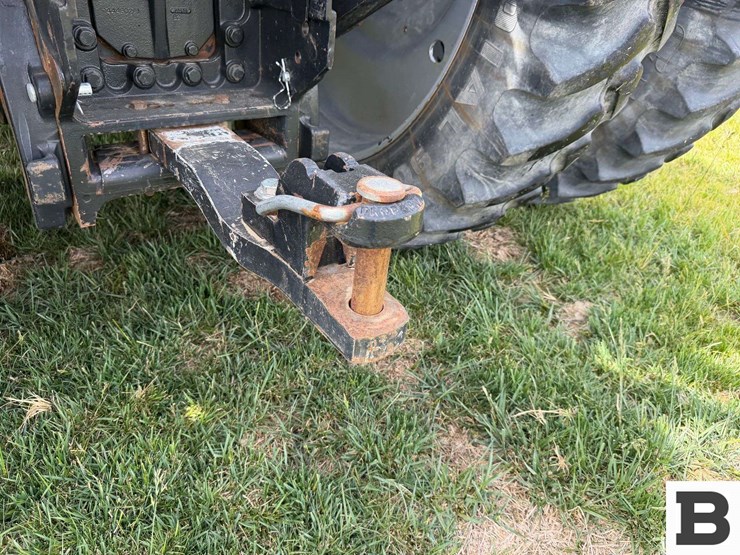 2011-case-ih-magnum-260-image-44