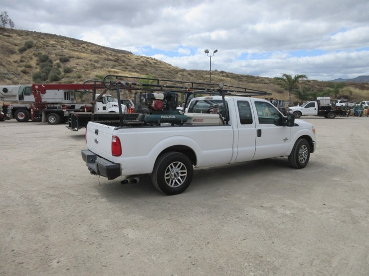 2014-ford-f250-xl-image-3