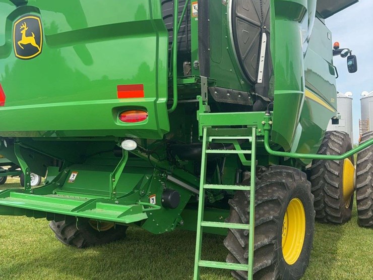 2013-john-deere-s670-image-56