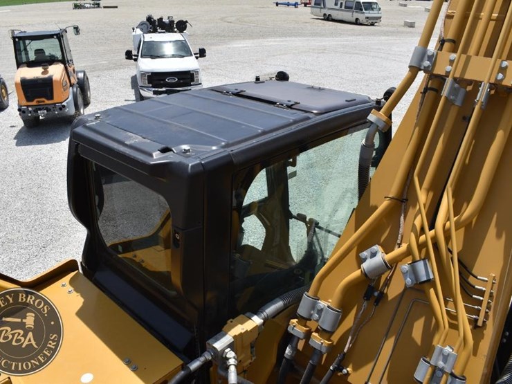2019-caterpillar-336-image-44