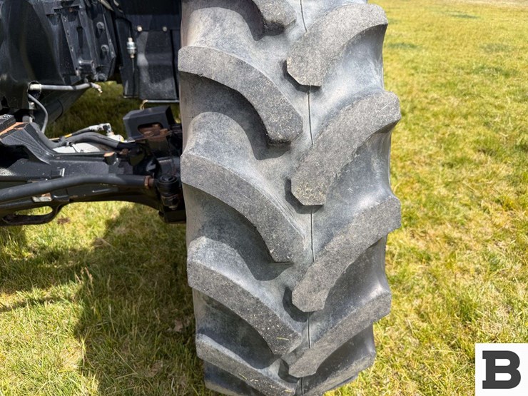 2014-case-ih-magnum-200-cvt-image-19