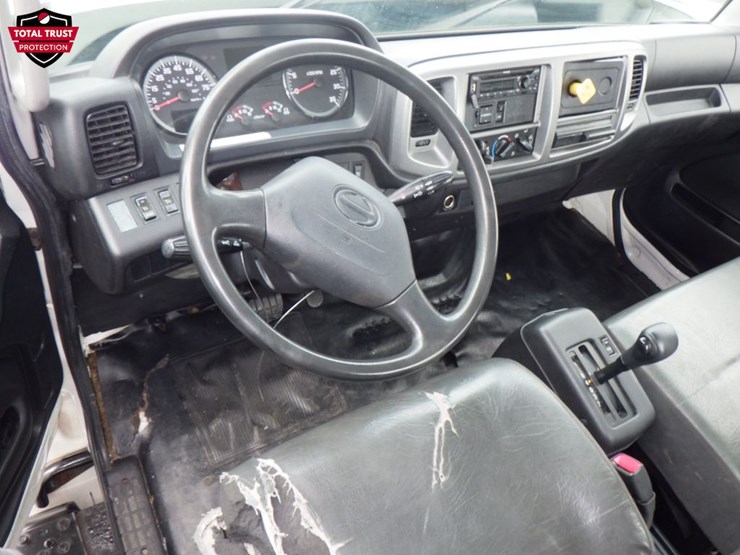 2019-hino-338-image-15