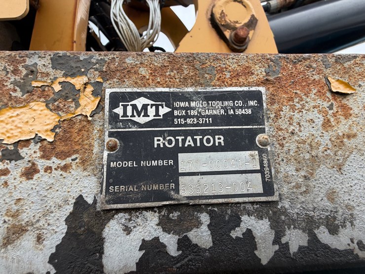 2008-freightliner-m2-106-image-41