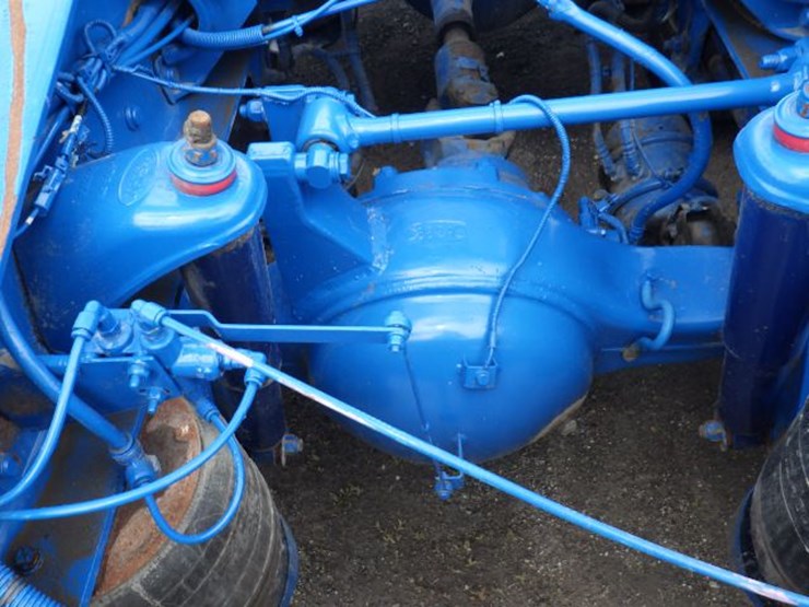 2012-peterbilt-367-image-11