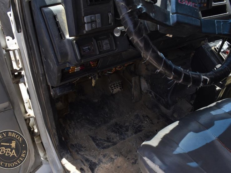 1999-gmc-topkick-c7500-image-39