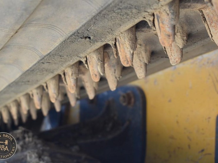 2019-deere-333g-image-26