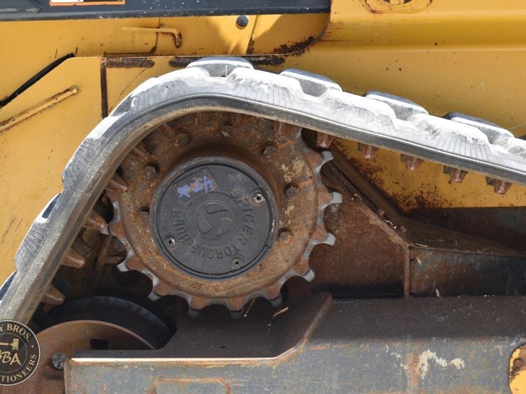 2019-deere-333g-image-33